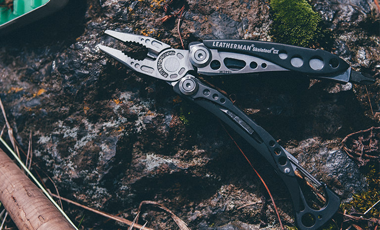 19-skeletool-cx_lifestyle_3