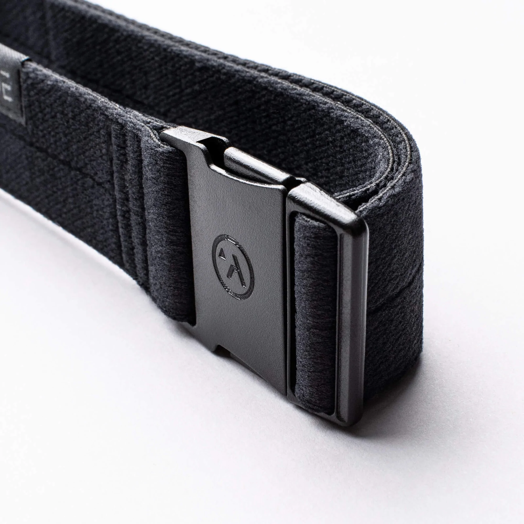 AdventureSlimBelt-BuckleDetail2_cbf09cde-5eee-4cc7-ae92-6edaa6df1752_1800x1800
