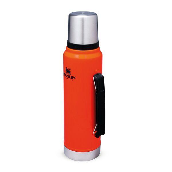 web_lifestyle-stanley_-_the_legendary_classic_bottle_1.0_l___1.1_qt_-_blaze_orange_-_1