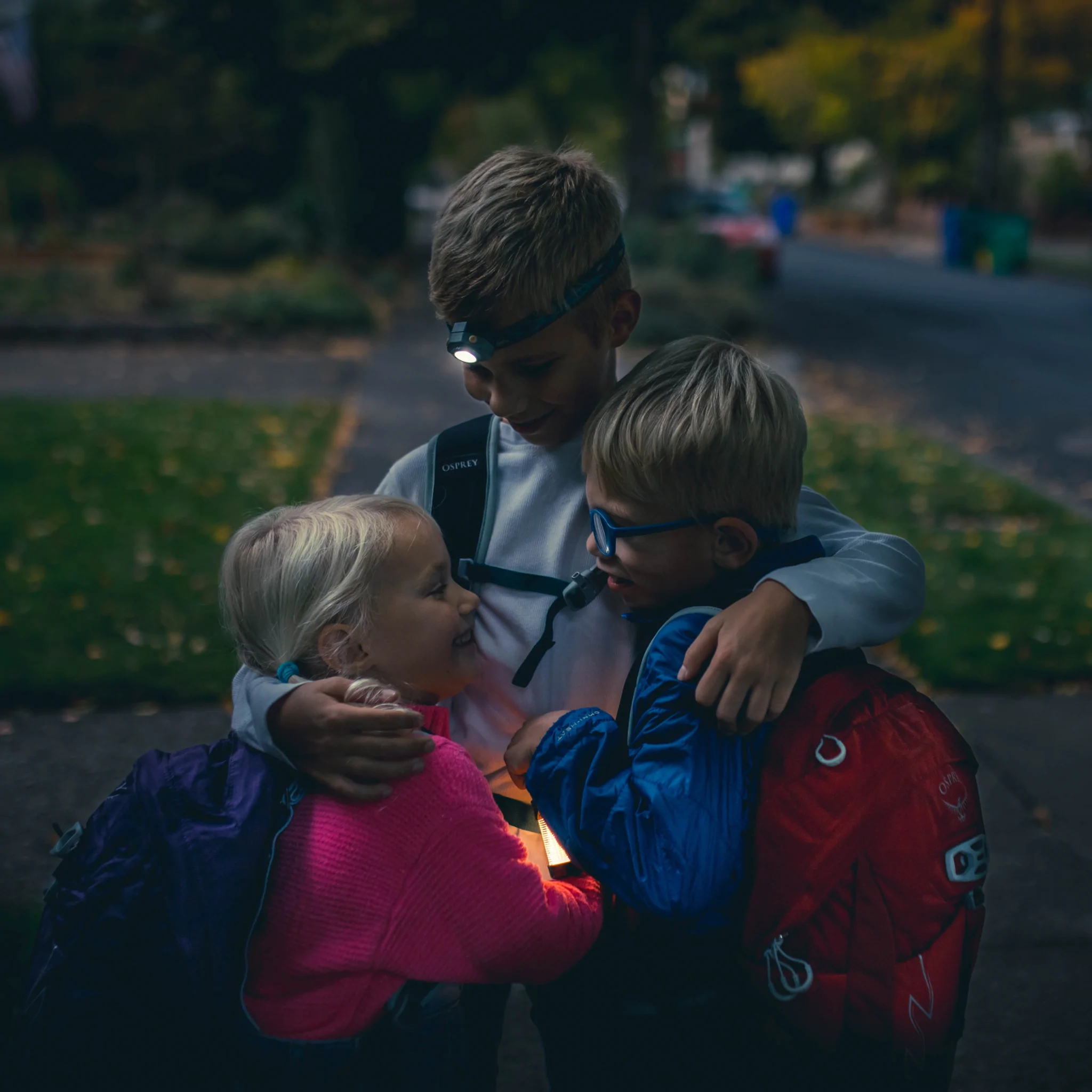 KIDLED4R3_2048x2048