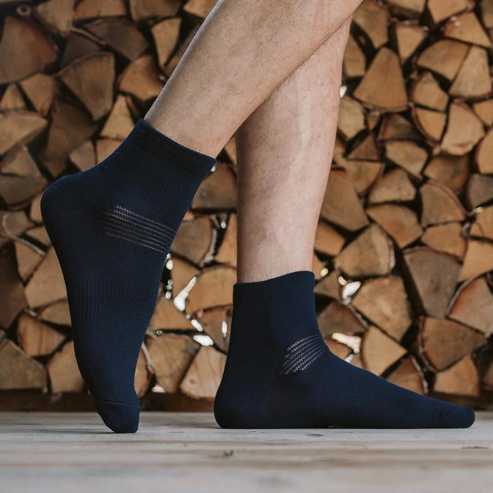 north_outdoor_allday_sock_mid_blub_02