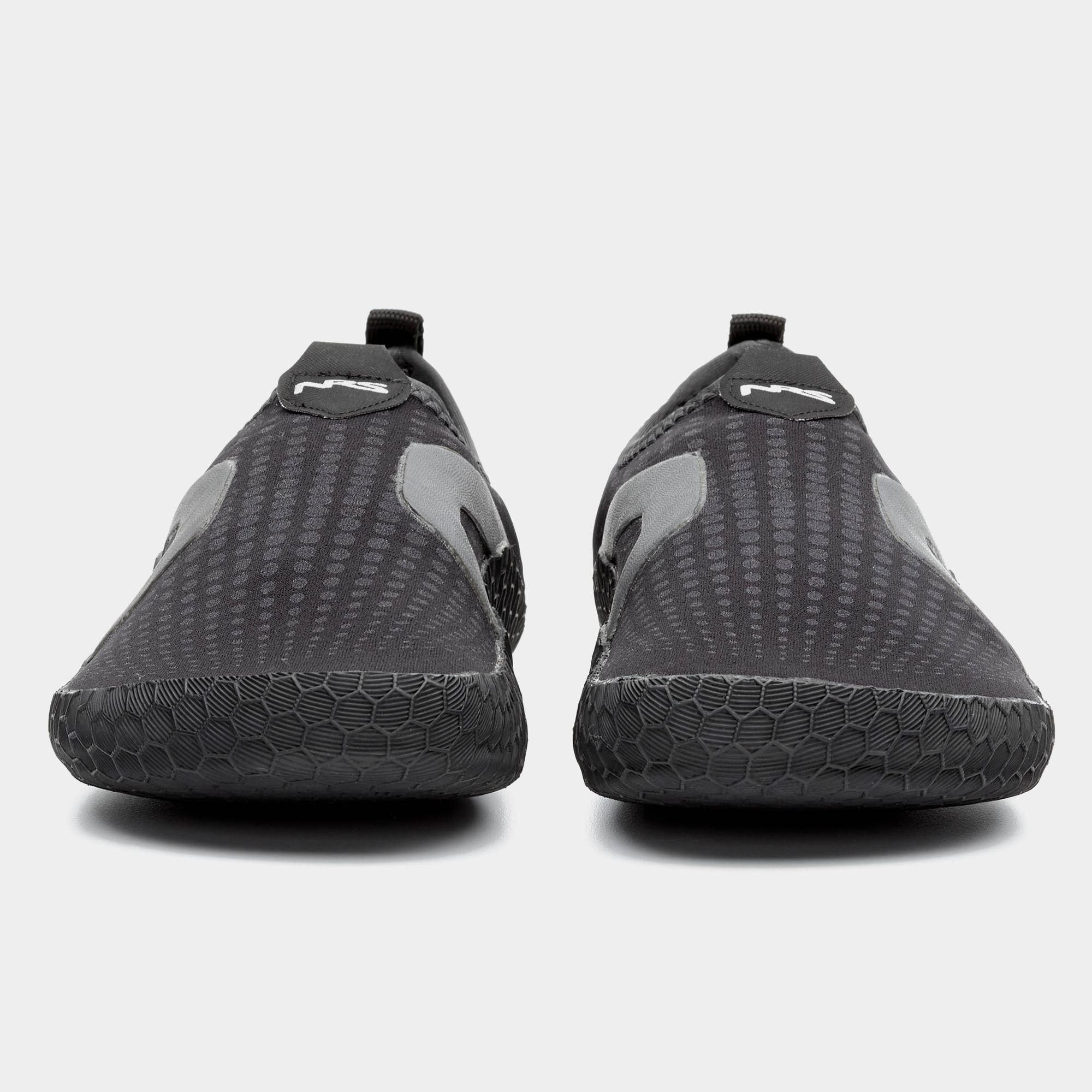 30053_02_Black_11_FrontPair_091421_2000x2000